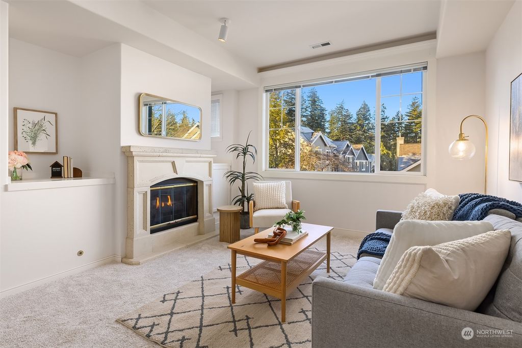 Photo of 4189 248th Court SE #6, Sammamish, WA 98029 (MLS # 2324587)