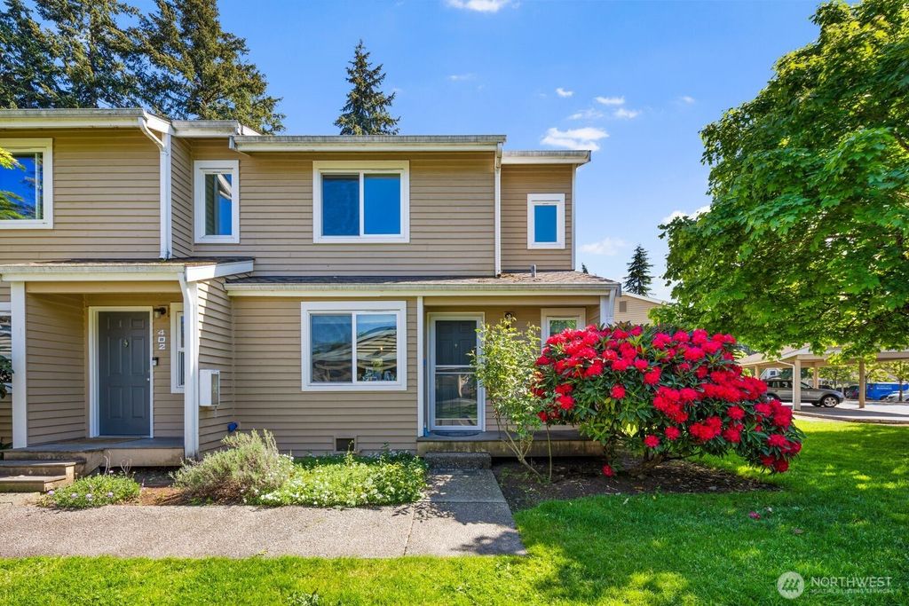 Photo of 23816 12th Place S #401, Des Moines, WA 98198 (MLS # 2518612)