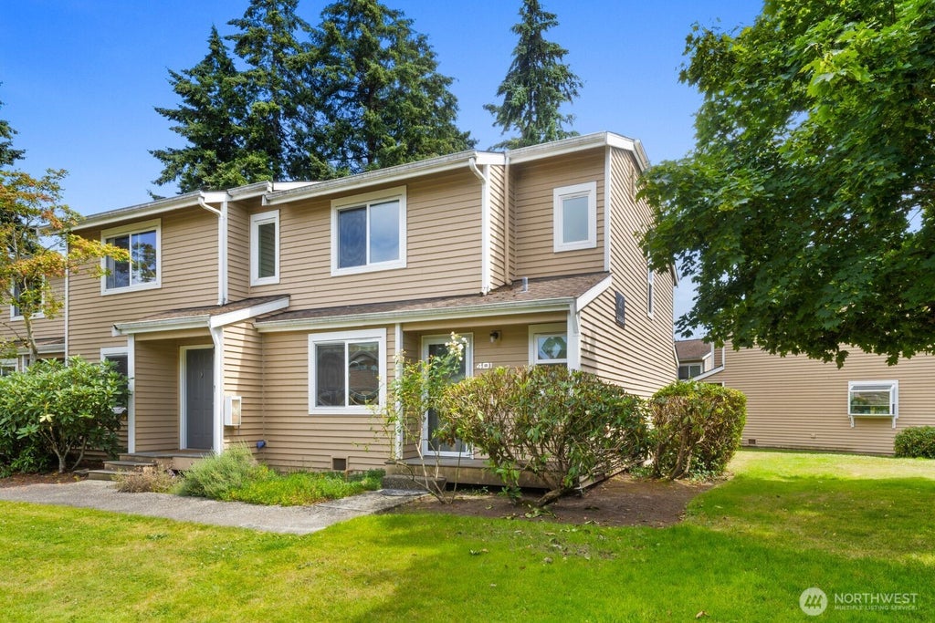 Photo of 23816 12th Place S #401, Des Moines, WA 98198 (MLS # 2518612)