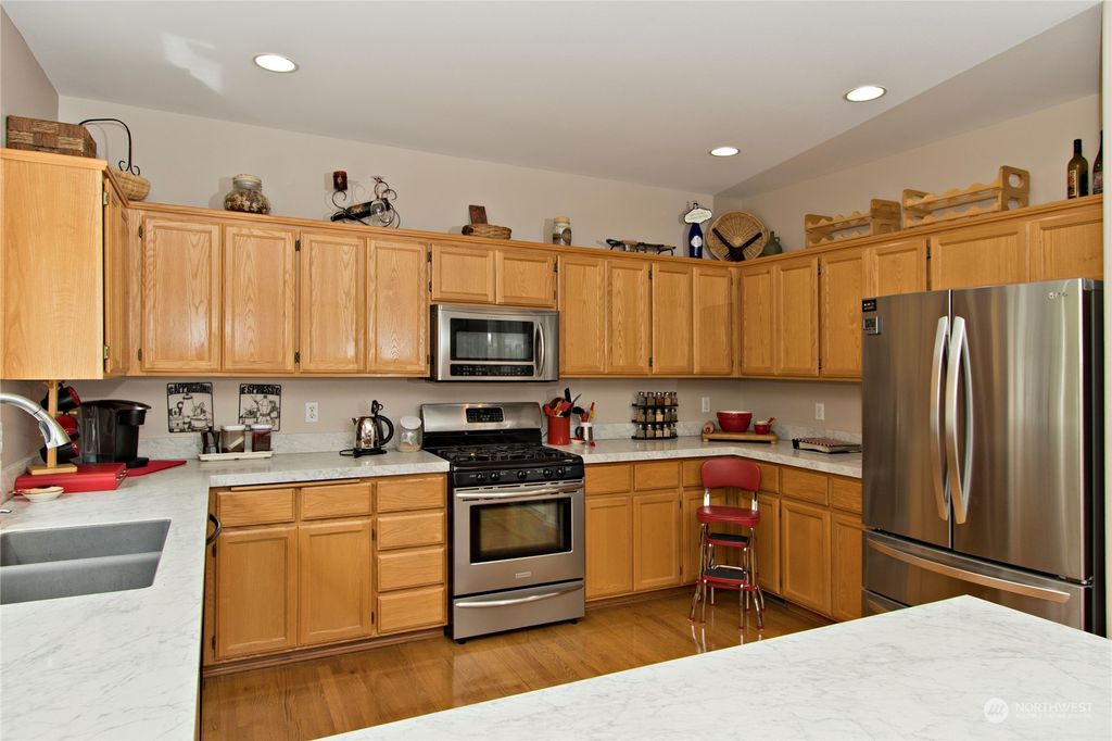 listing image 9364641003114508286
