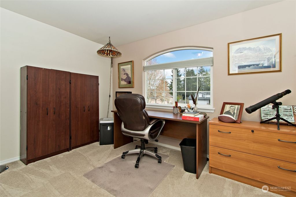 listing image 9362119627678941110
