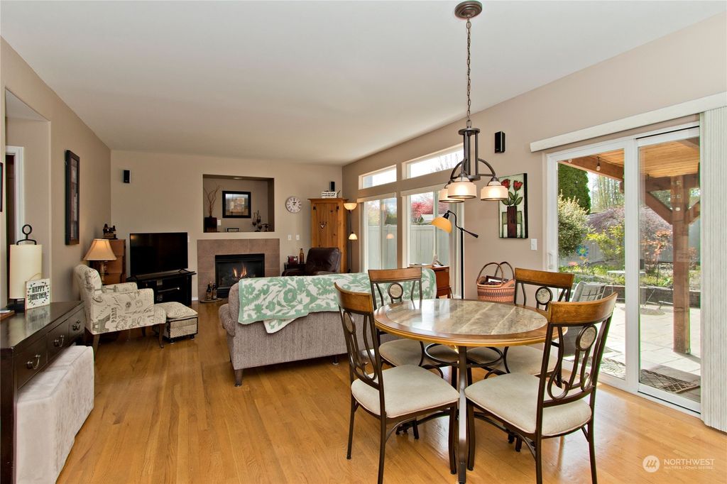 listing image 9362244410049129230