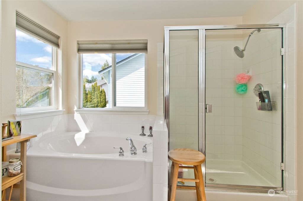listing image 9368381129156737067