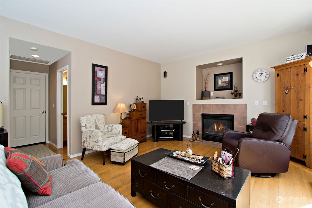 listing image 9363308184822602349