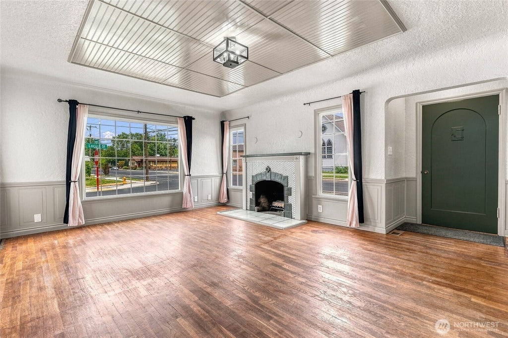 Photo of 1002 Howard Street, Walla Walla, WA 99324 (MLS # 2572756)