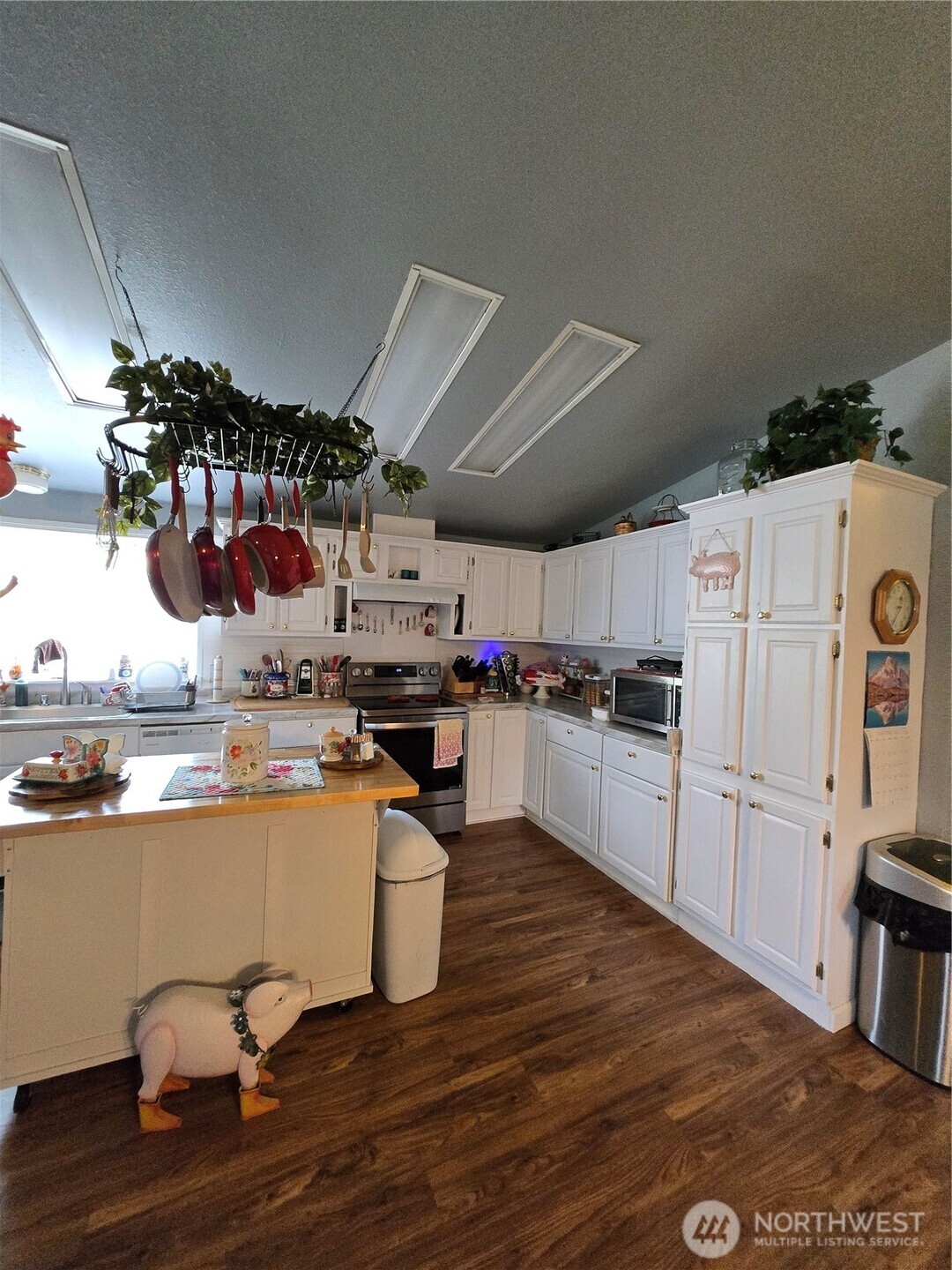 1466 Ferrier Road