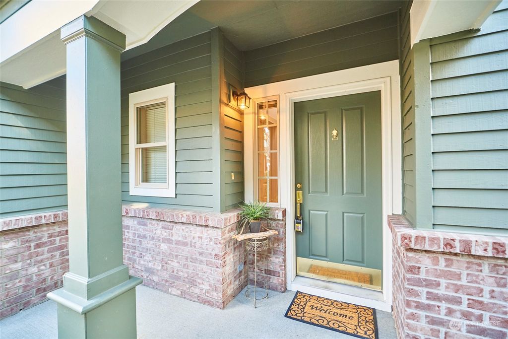 Photo of 15829 NE 95th Way #37, Redmond, WA 98052 (MLS # 2208160)