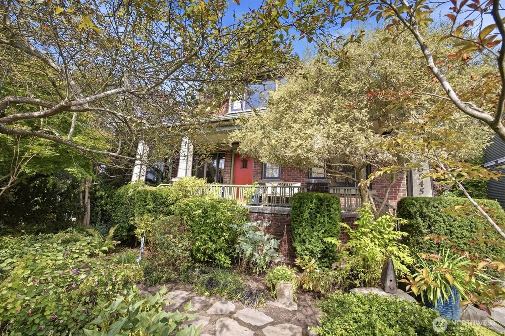Photo of 6545 Fauntleroy Way SW, Seattle, WA 98136 (MLS # 2576830)