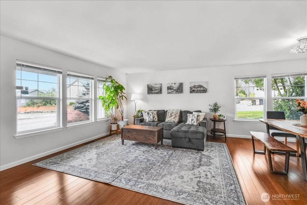 Photo of 266 Camas Avenue SE, Renton, WA 98056 (MLS # 2491825)