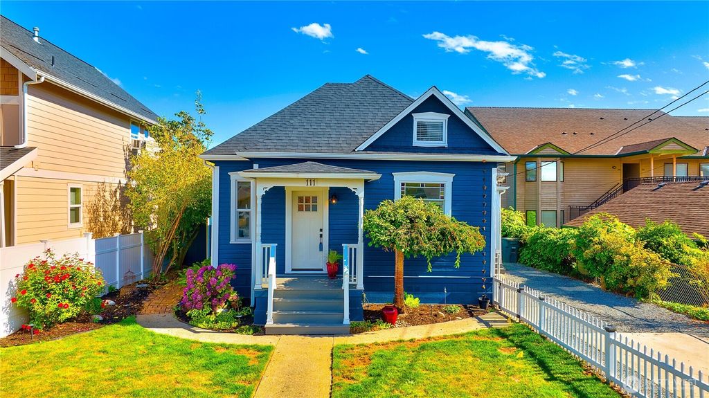 Photo of 111 Pine Avenue, Snohomish, WA 98290 (MLS # 2439491)