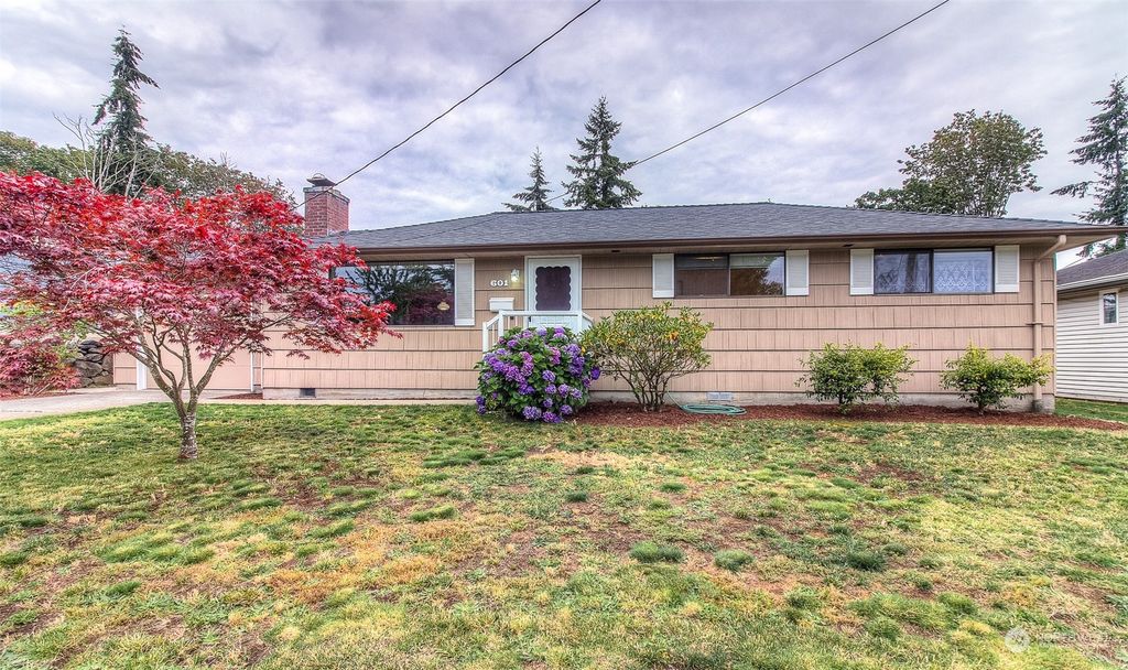 Photo of 601 Legion Drive, Everett, WA 98201 (MLS # 2260487)
