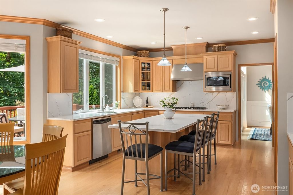 Photo of 14201 SE 87th Place, Newcastle, WA 98059 (MLS # 2427811)