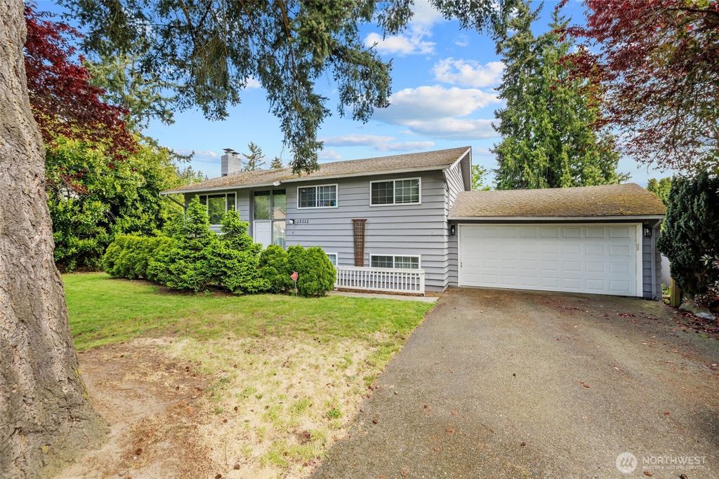 Photo of 13212 100th Place NE, Kirkland, WA 98034 (MLS # 2377941)