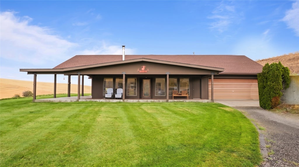 Photo of 338 E Bramhall Road, Dayton, WA 99328 (MLS # 2597882)