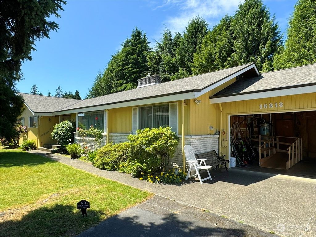 Photo of 16213 48th Avenue S, Tukwila, WA 98188 (MLS # 2250042)