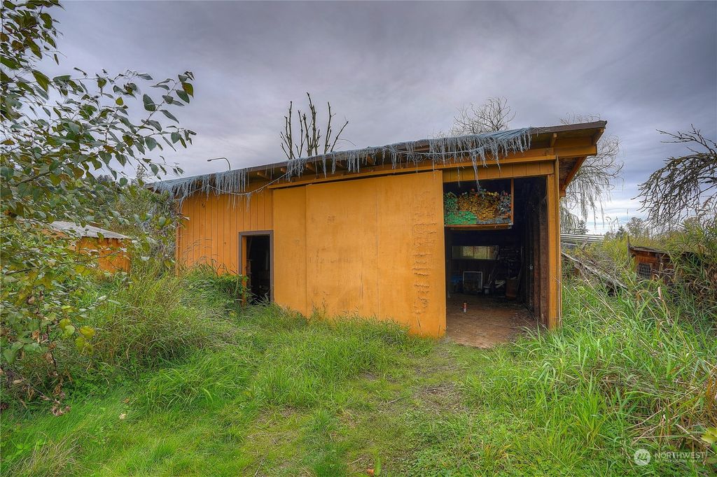 Photo of 35 11th Avenue N, Algona, WA 98001 (MLS # 2297184)