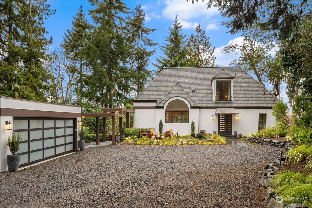 Photo of 7260 Holly Hill Drive, Mercer Island, WA 98040 (MLS # 2038431)