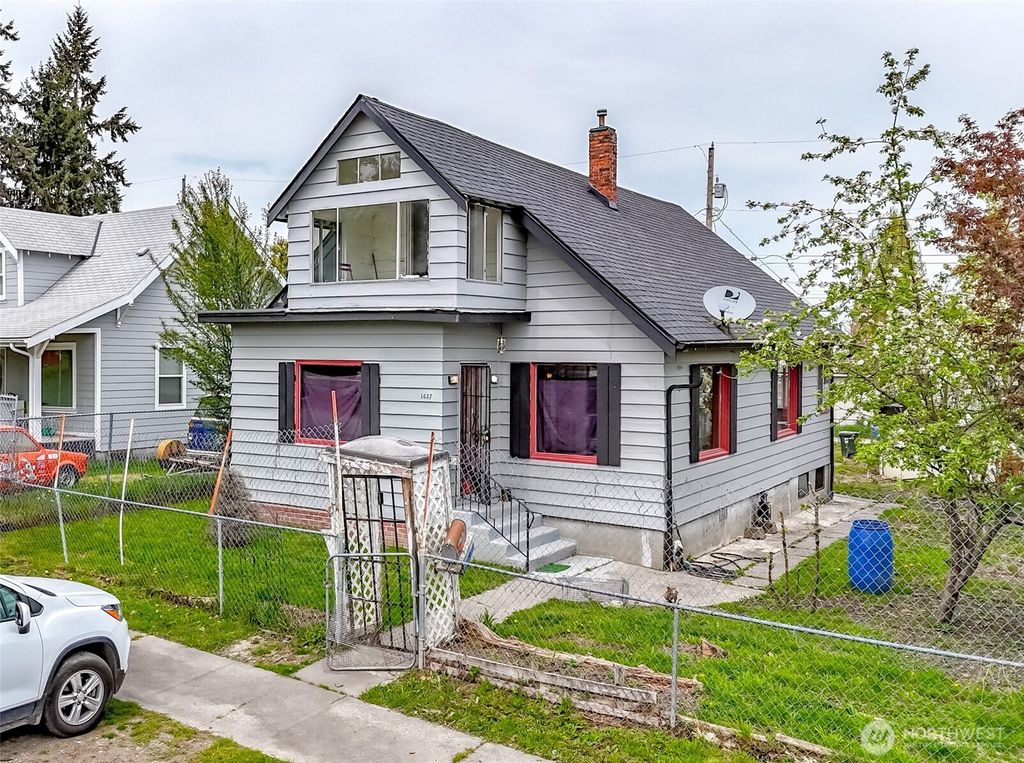 Photo of 1437 E 30th Street, Tacoma, WA 98404 (MLS # 2511026)