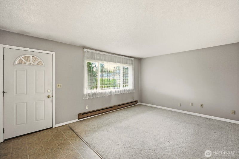 708 Marion Lane SE