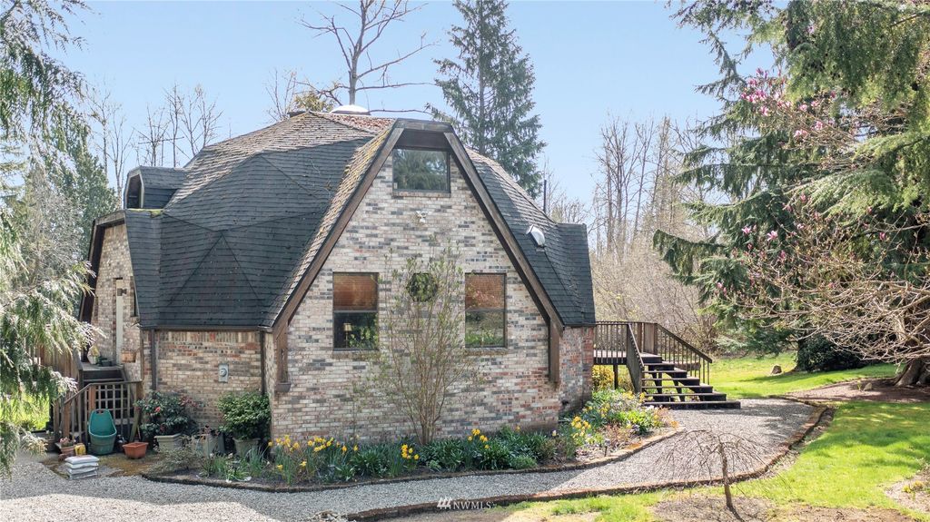 Photo of 12015 207th Avenue SE, Snohomish, WA 98290 (MLS # 1902287)