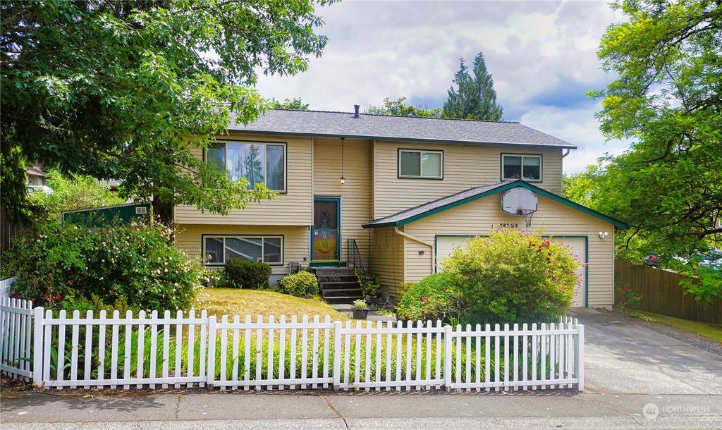 Photo of 26334 197th Place SE, Covington, WA 98042 (MLS # 2131136)