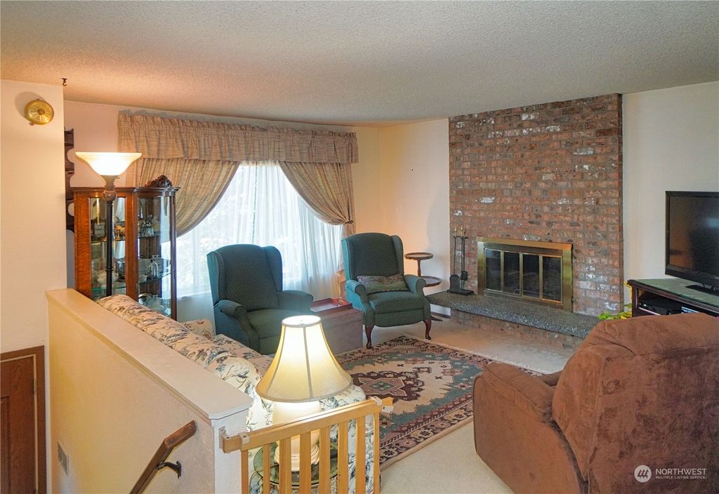 Photo of 26334 197th Place SE, Covington, WA 98042 (MLS # 2131136)