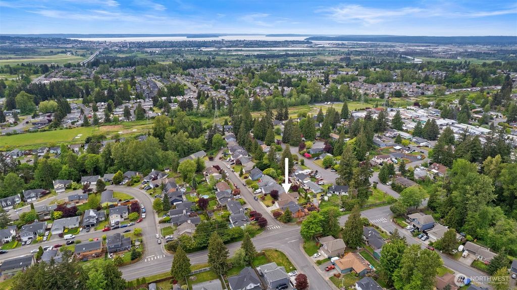 Photo of 9025 16th Place SE, Lake Stevens, WA 98258 (MLS # 2376401)