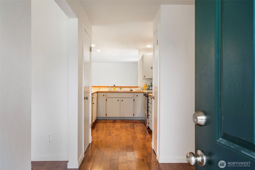 Photo of 9025 16th Place SE, Lake Stevens, WA 98258 (MLS # 2376401)