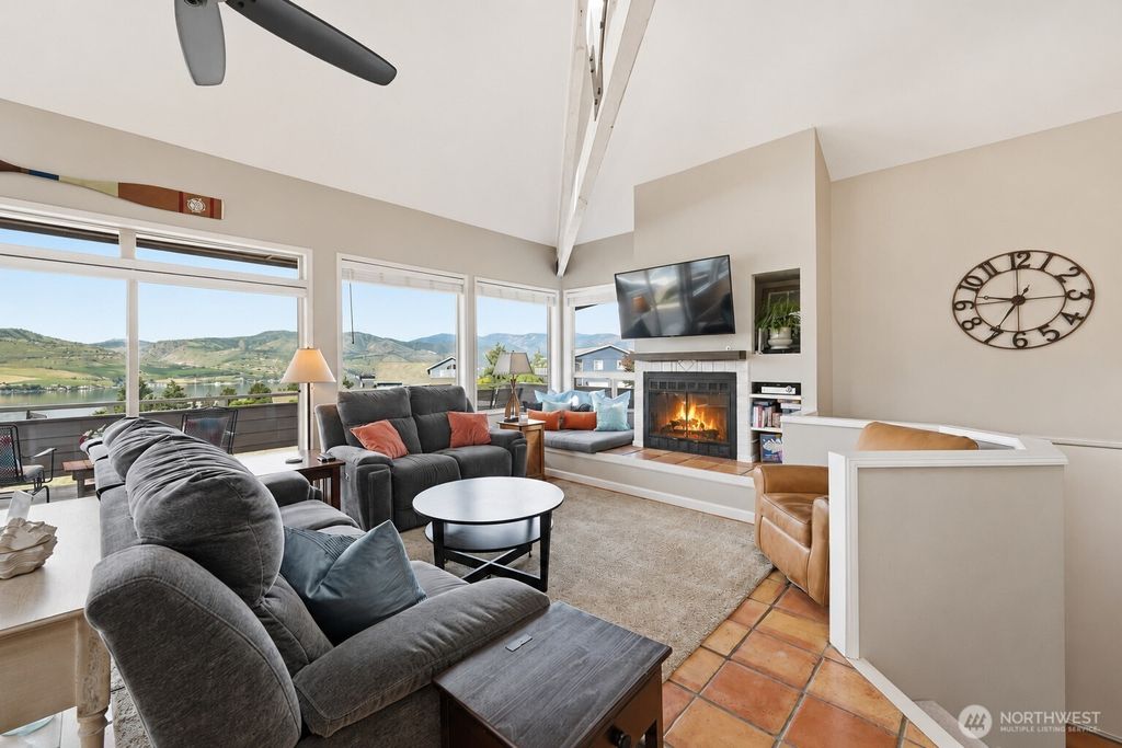 Photo of 101 Stormy Mountain Way, Chelan, WA 98816 (MLS # 2523057)