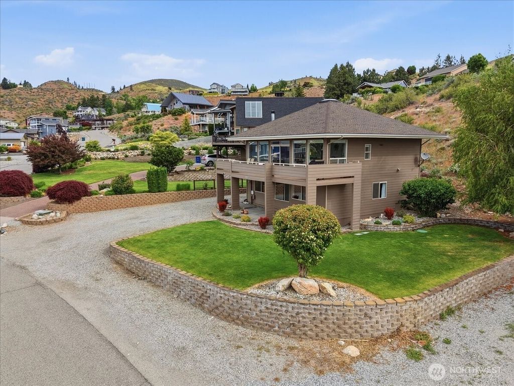 Photo of 101 Stormy Mountain Way, Chelan, WA 98816 (MLS # 2523057)