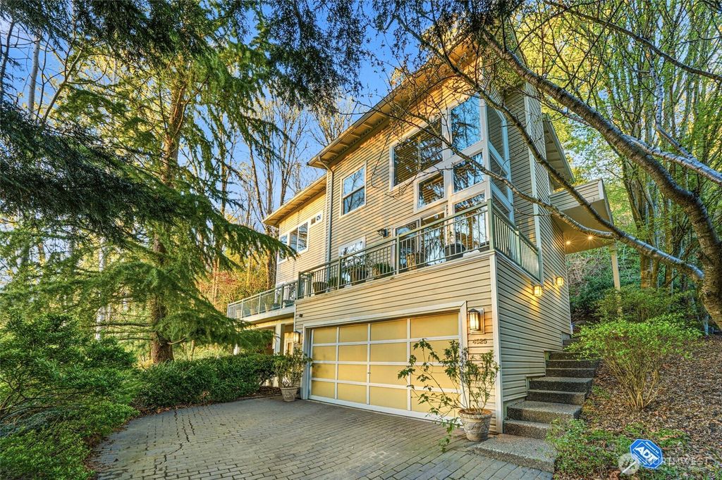 Photo of 4525 47th Avenue S, Seattle, WA 98118 (MLS # 2504594)