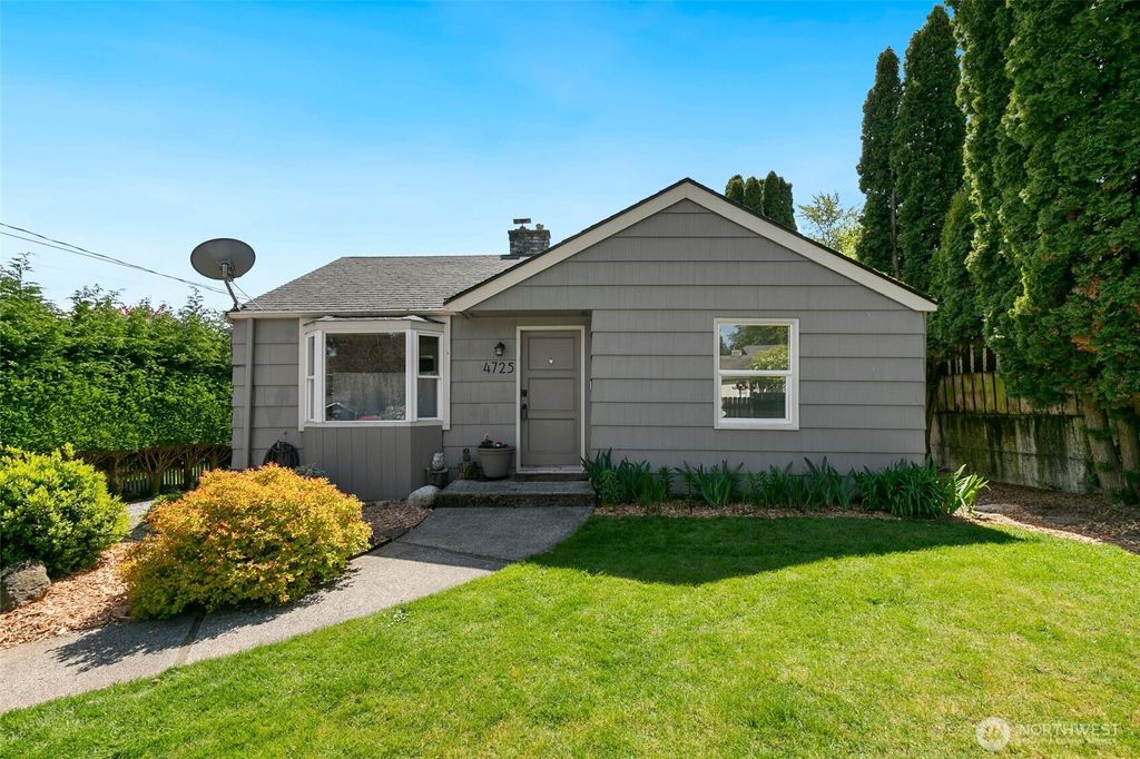 Photo of 4725 S 172nd Street, SeaTac, WA 98188 (MLS # 2361740)