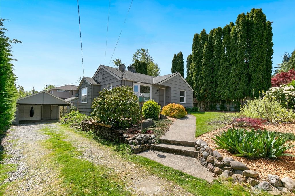 Photo of 4725 S 172nd Street, SeaTac, WA 98188 (MLS # 2361740)