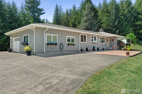 Photo of 245 Joe Rocky Road, Raymond, WA 98577 (MLS # 2487622)
