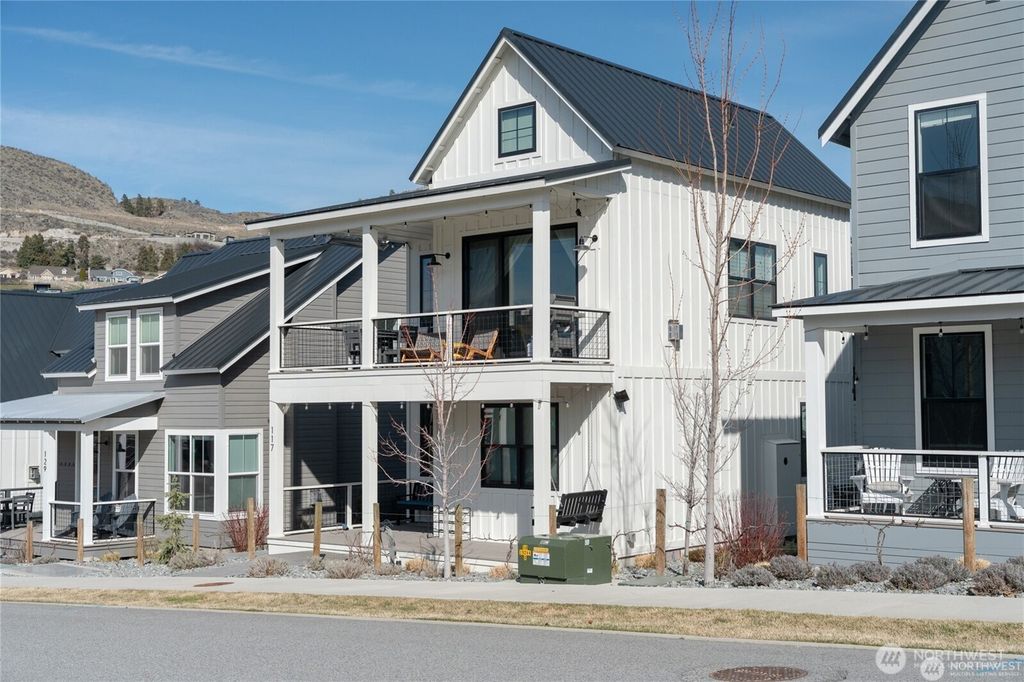 Photo of 117 Bluebell Lane, Chelan, WA 98816 (MLS # 2497460)