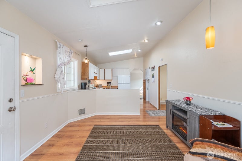 322 3rd Avenue SE