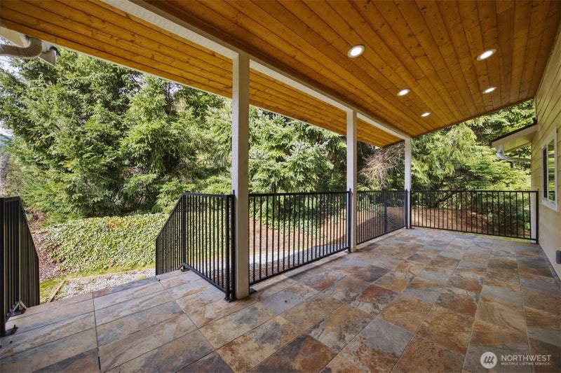 921 Autumn Lane 203