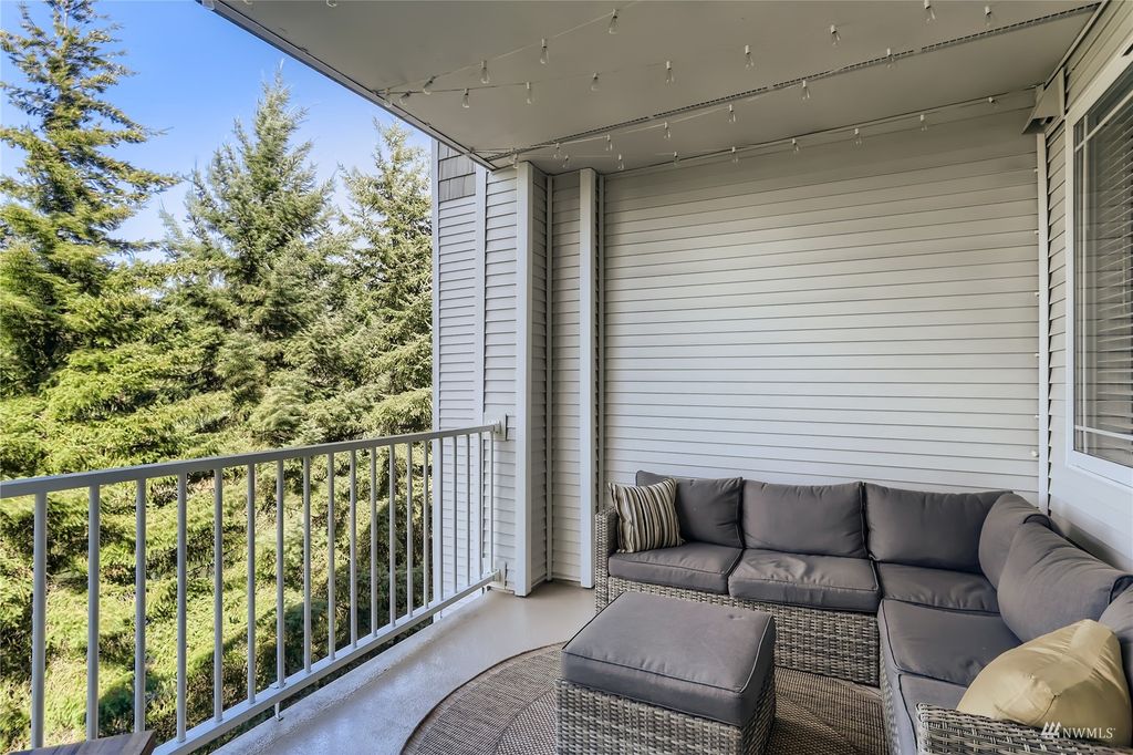 Photo of 13301 SE 79th Place #A302, Newcastle, WA 98059 (MLS # 1986039)