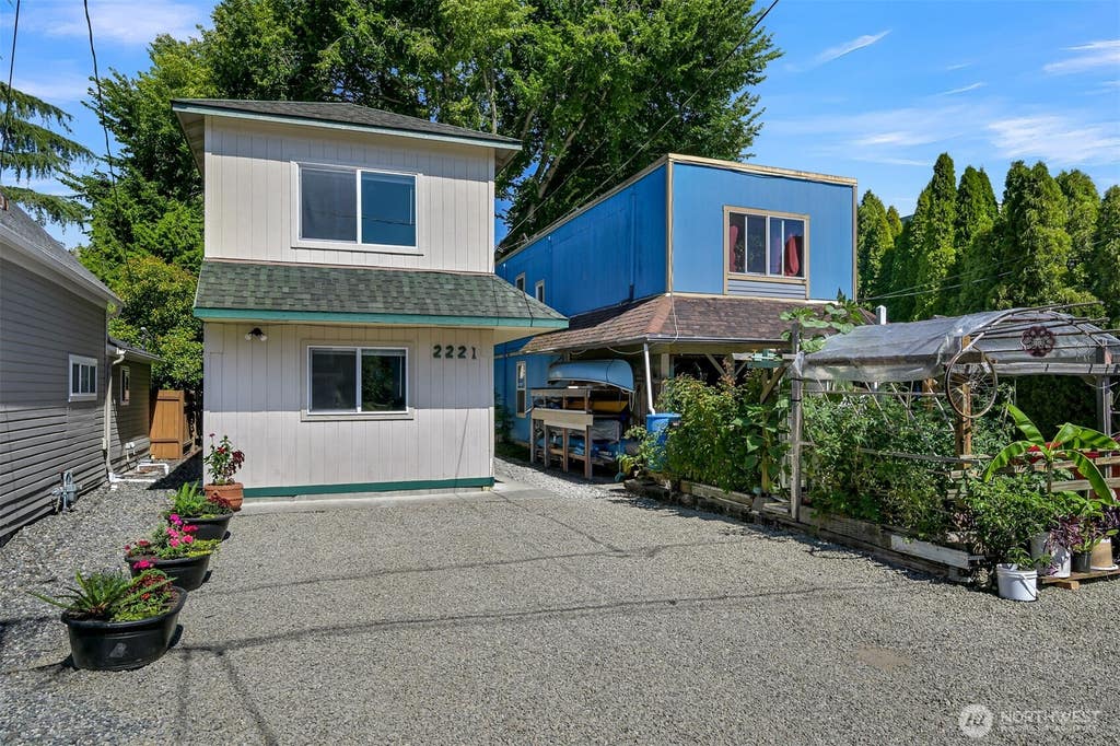 Photo of 2221 Wilson Avenue, Bellingham, WA 98225 (MLS # 2570062)
