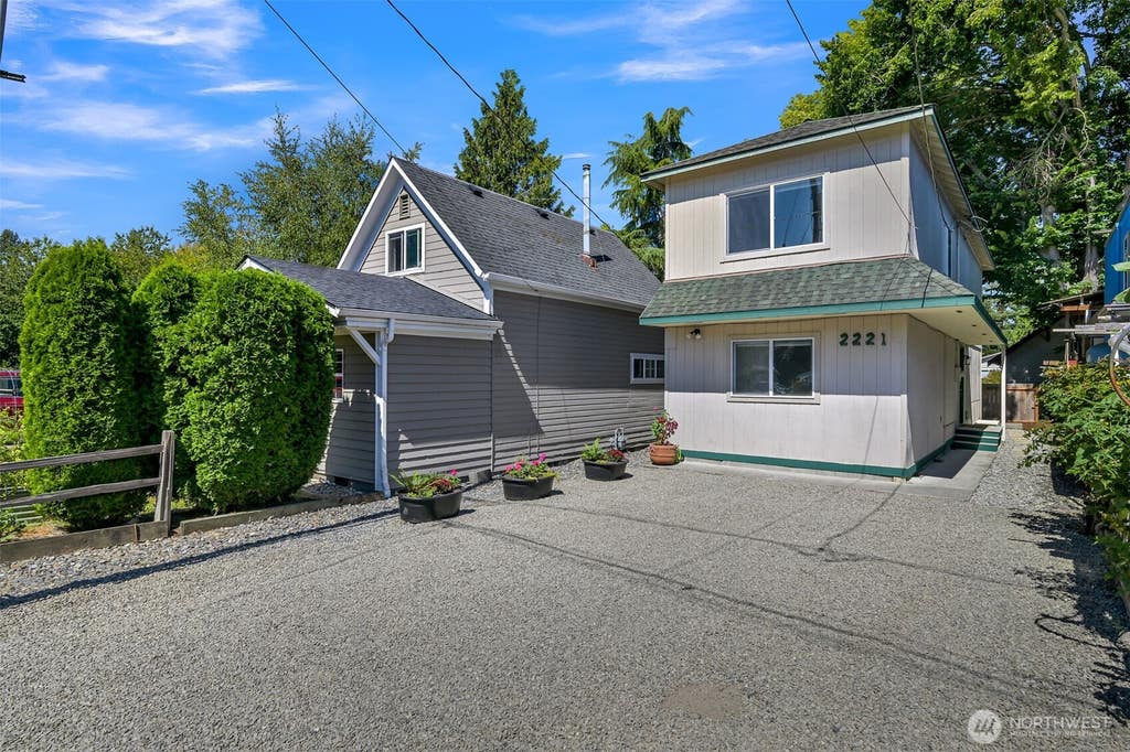 Photo of 2221 Wilson Avenue, Bellingham, WA 98225 (MLS # 2570062)