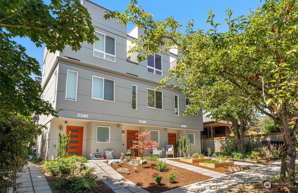 Photo of 4407 44th Avenue SW #B, Seattle, WA 98116 (MLS # 2144339)