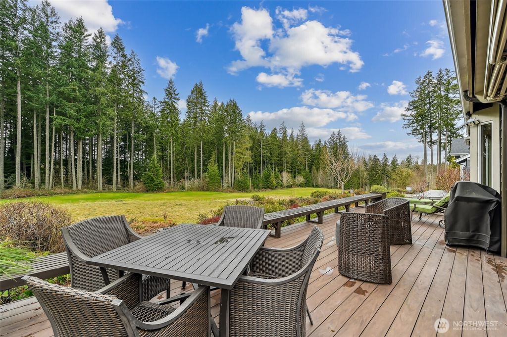 Photo of 12627 237th Way NE, Redmond, WA 98053 (MLS # 2335781)