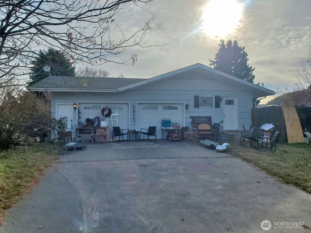 Photo of 802 S 5th Street, Dayton, WA 99328 (MLS # 2458991)