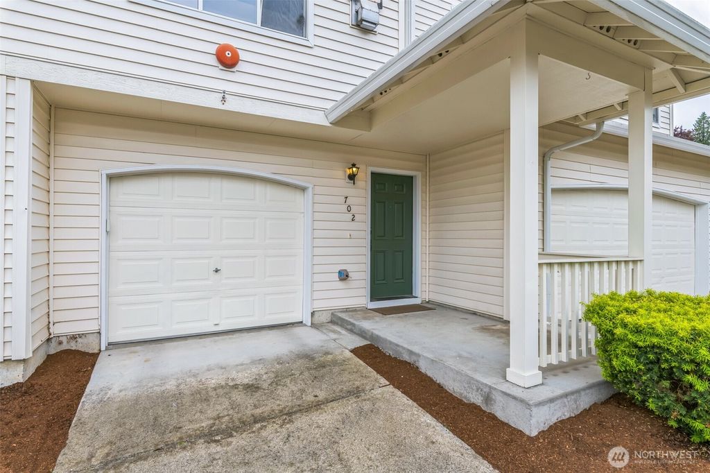 Photo of 4724 Mill Pond Drive SE #702, Auburn, WA 98092 (MLS # 2386879)