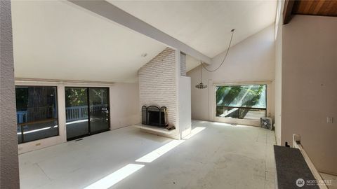 Photo of 4714 147th Place SE, Bellevue, WA 98006 (MLS # 2406210) Photo of 4714 147th Place SE, Bellevue, WA 98006 (MLS # 2406210)