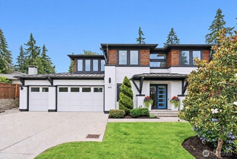 Photo of 8431 SE 39th Street, Mercer Island, WA 98040 (MLS # 2558965)