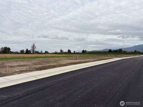 Photo of 212 W 4th Street S, Everson, WA 98247 (MLS # 2496438)