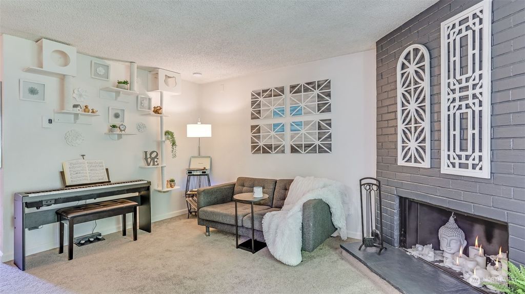 Photo of 412 S 321st Place #A12, Federal Way, WA 98003 (MLS # 2148282)