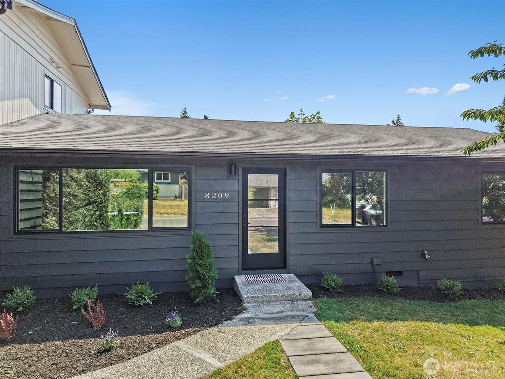 Photo of 8209 NE 144th Street, Kirkland, WA 98034 (MLS # 2544174)