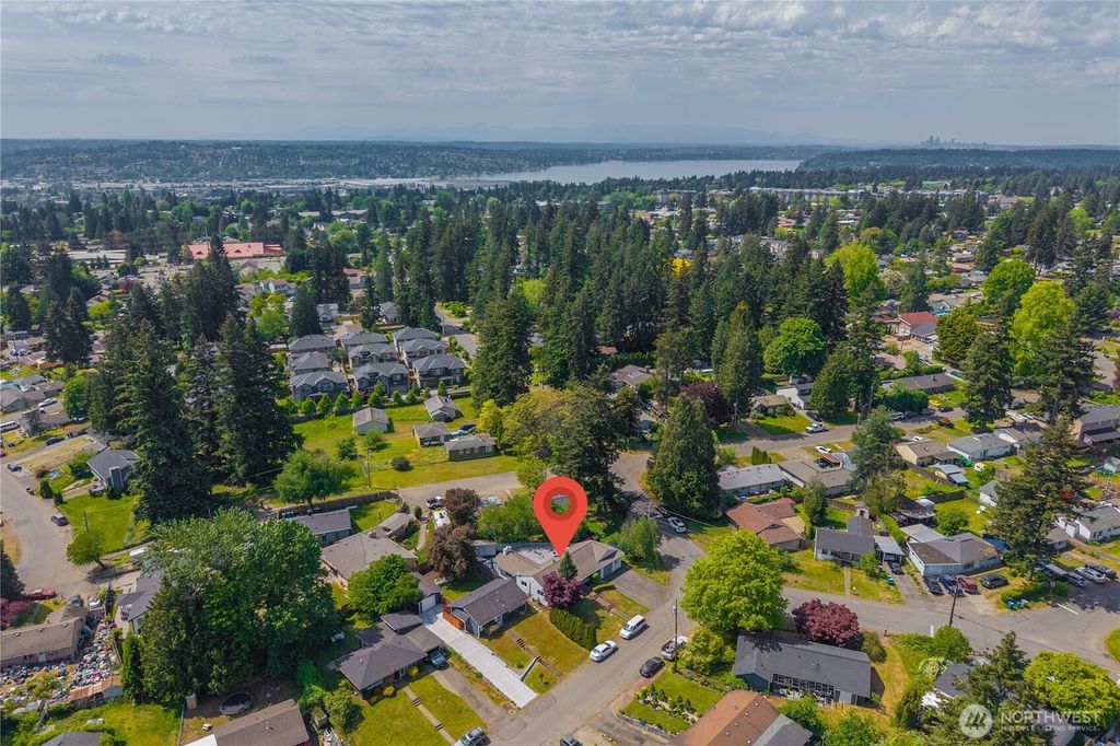 Photo of 691 Redmond Avenue NE, Renton, WA 98056 (MLS # 2522654)